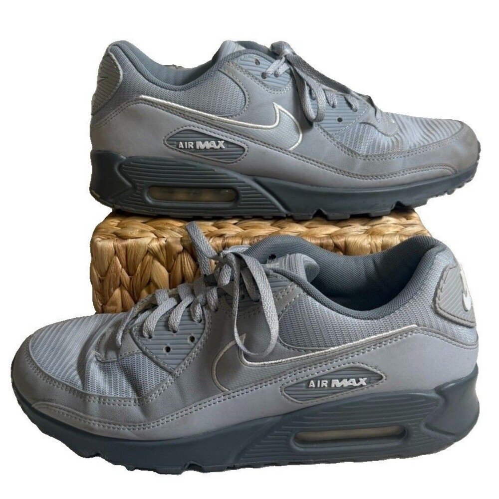 Men’s Gray Nike Air Max Tennis Shoes Size 11